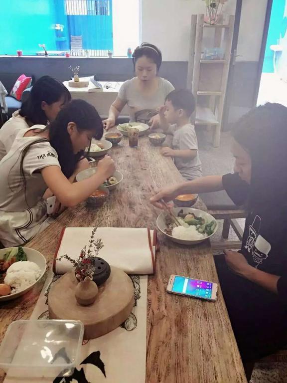 Zhaohuaxishi Youth Hostel Guangzhou Bagian luar foto