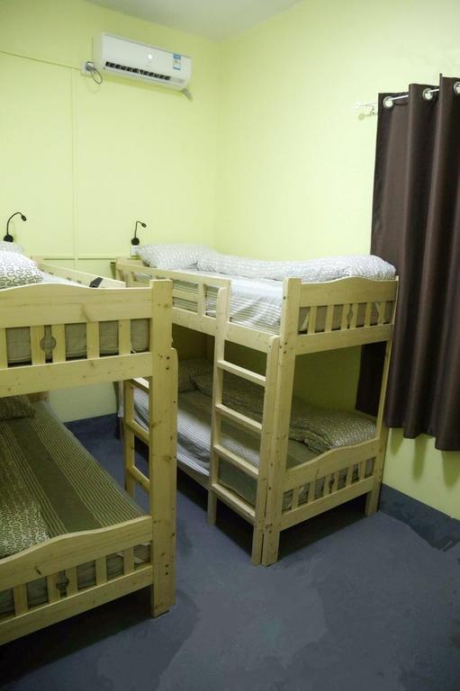 Zhaohuaxishi Youth Hostel Guangzhou Bagian luar foto