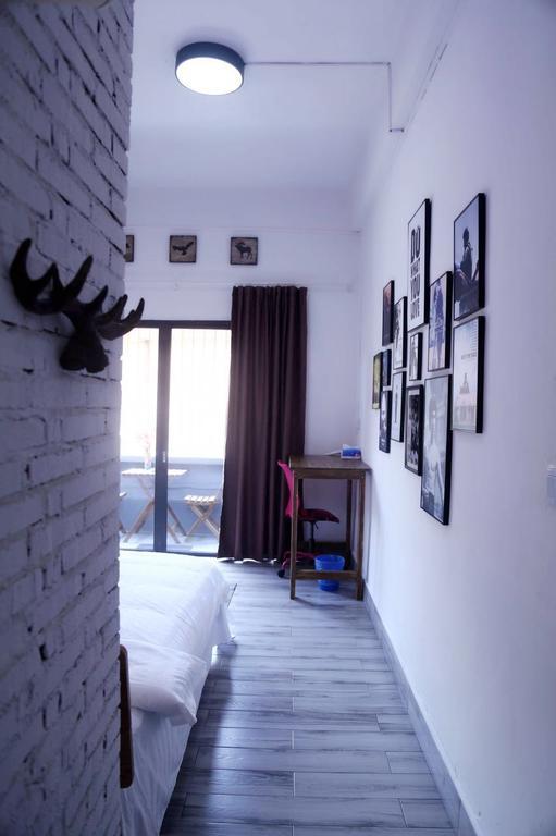 Zhaohuaxishi Youth Hostel Guangzhou Bagian luar foto