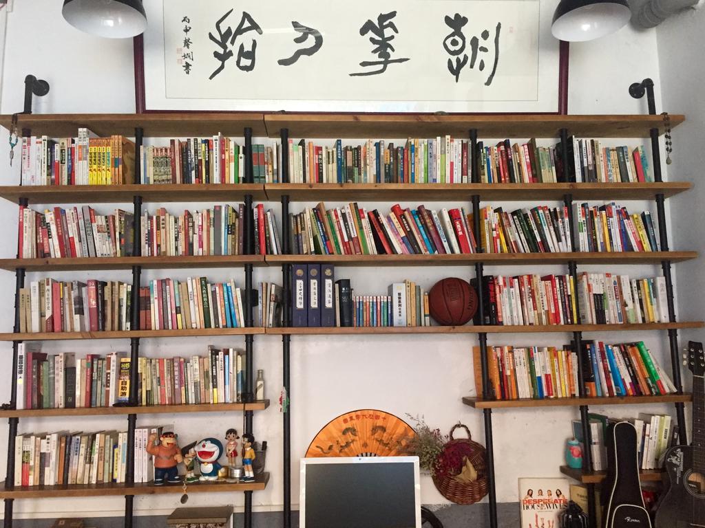 Zhaohuaxishi Youth Hostel Guangzhou Bagian luar foto