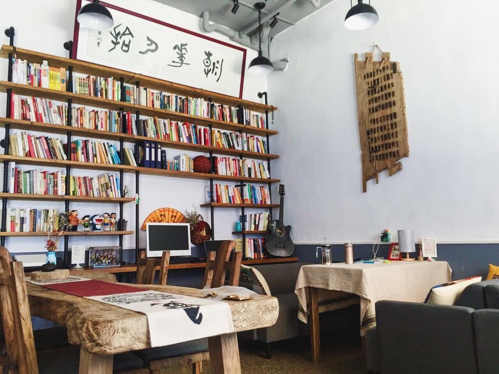 Zhaohuaxishi Youth Hostel Guangzhou Bagian luar foto